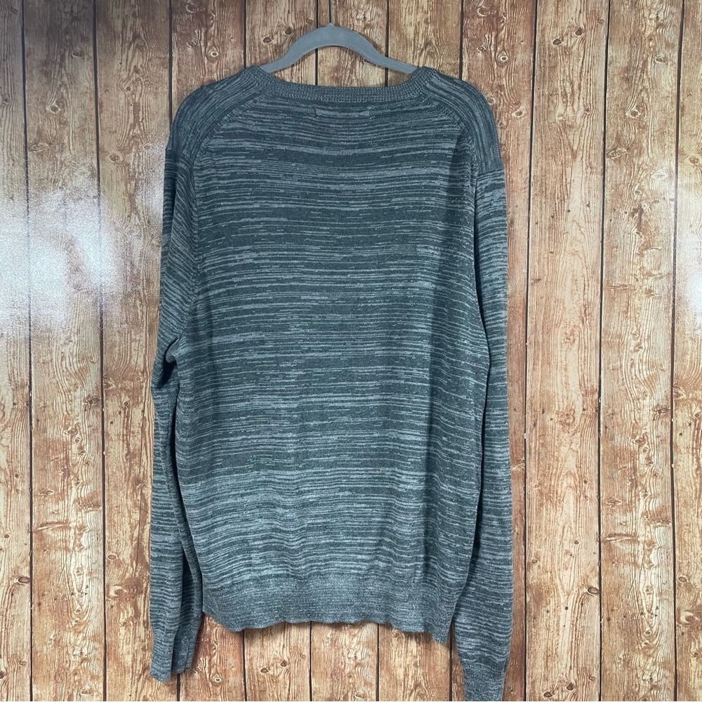 Perry Ellis Men's Knit Casual V-Neck Sweater Gray size XXL - Picture 2 of 10